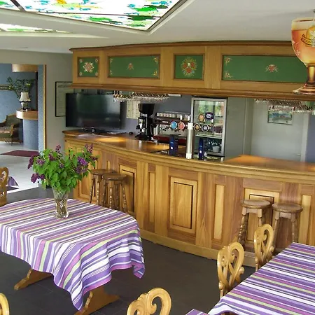 环罗曼 - 阿格诺 - 斯特拉斯堡北餐厅酒店 酒店 水贡昂莫德河畔